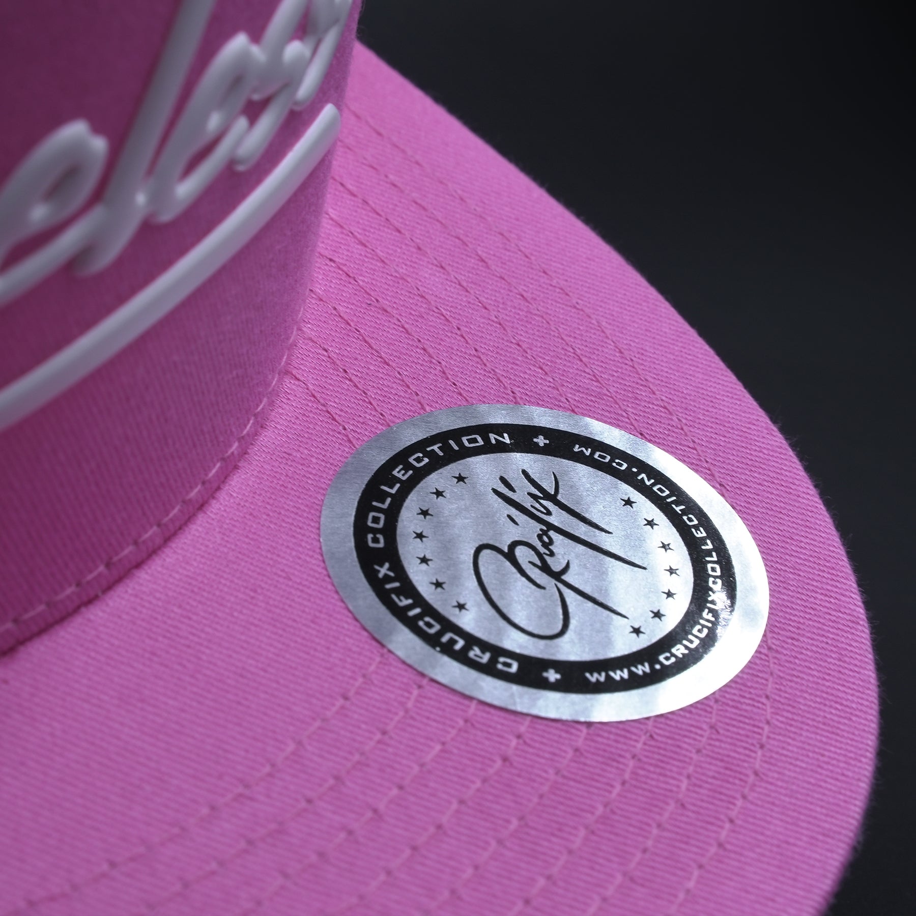 Cageless Pink – Saint Cruce